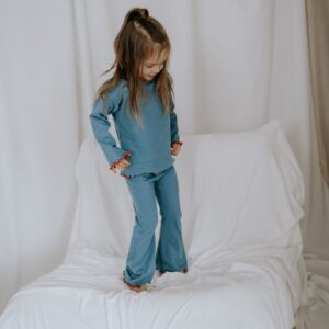 komplet dla dziewczynki prążkowany