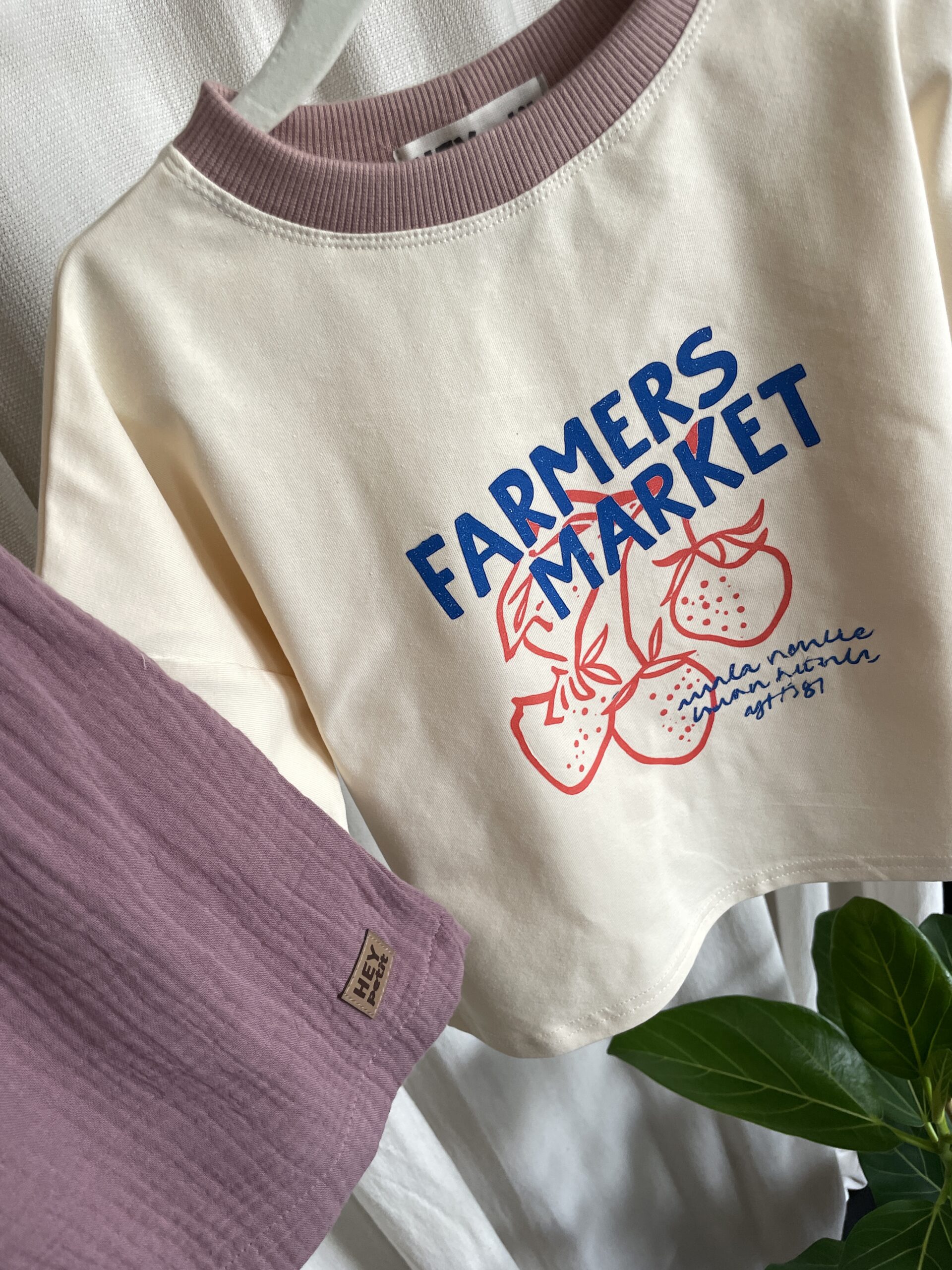 Komplet dziecięcy FARMERS MARKET – muślinowe spodenki i koszulka 92/98 - obrazek 2